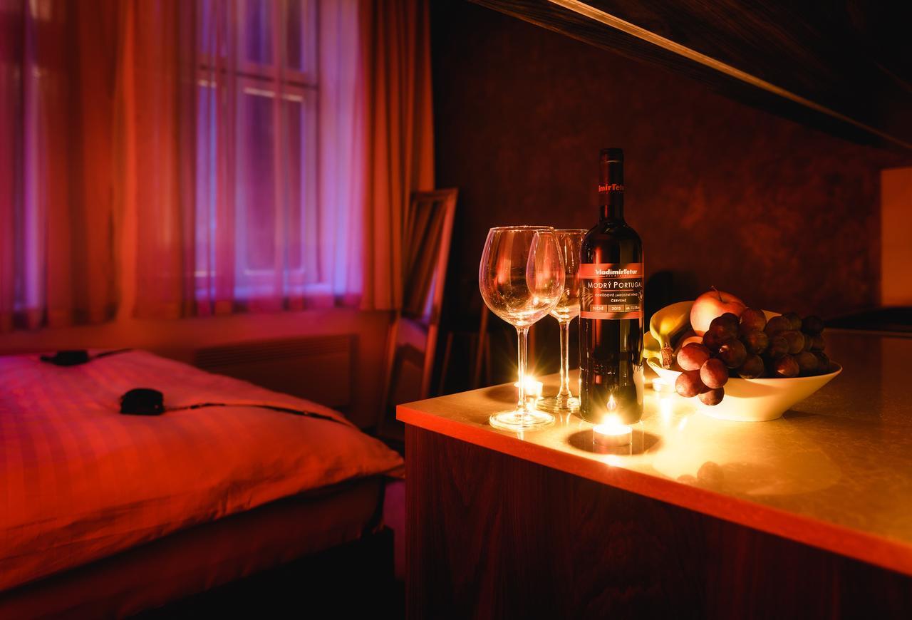 Fifty Shades Of Gray Studio, City Center Hradec Králové エクステリア 写真